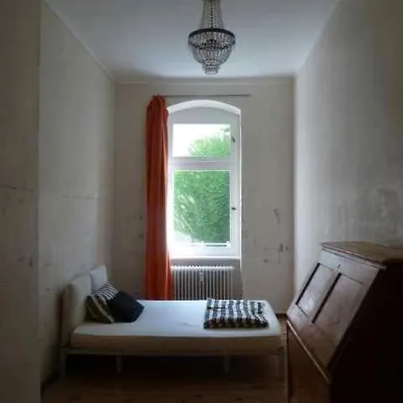 Classy, Bright Kreuzberg Apartment